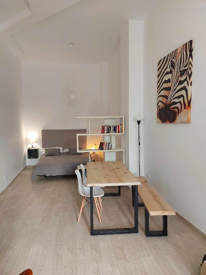 Claveles Suite By Lets Málaga Dış mekan fotoğraf